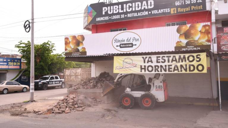 Comercio construye horno en la banqueta, Gobierno de Culiacán lo derrumba