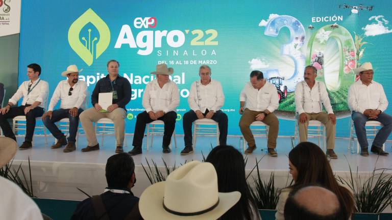 Autoridades estatales e invitados especiales acudieron a la ceremonia de inauguración de la edición 30 de la Expo Agro Sinaloa.