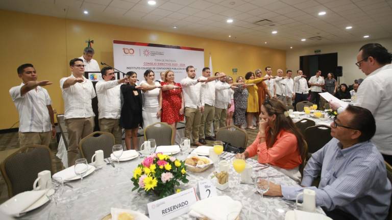 El Instituto Mexicano de Contadores Públicos de Sinaloa tomó protesta a los integrantes del Consejo Directivo 2023-2024, presidido por Pedro Gerardo Uzeta.