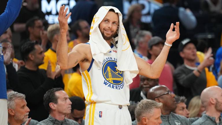 Stephen Curry no tuvo su mejor juego en unos playoffs la noche del lunes.