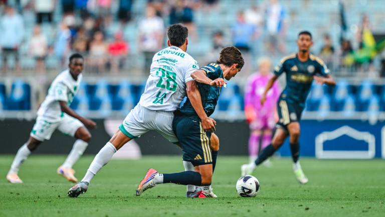 Santos superó 2-0 a Philadelphia.