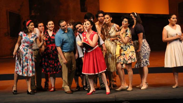 Mazatlecos disfrutan de una de las grandes joyas de la ópera cómica del Siglo 19, Elixir de amor.