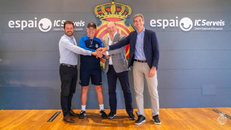 Javier Aguirre renueva con el Mallorca una temporada más