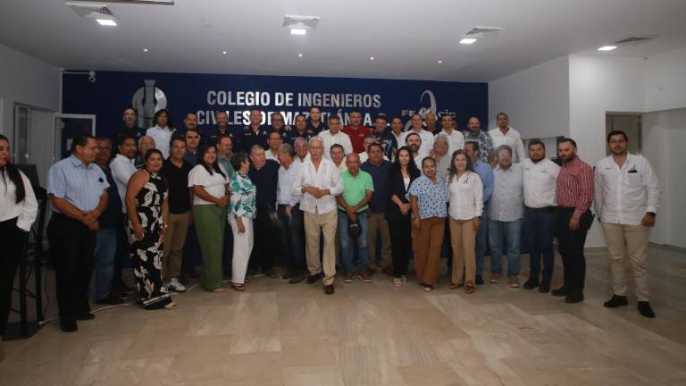 Designan a Manuel Bernal Morales como el Ingeniero del Año en Mazatlán
