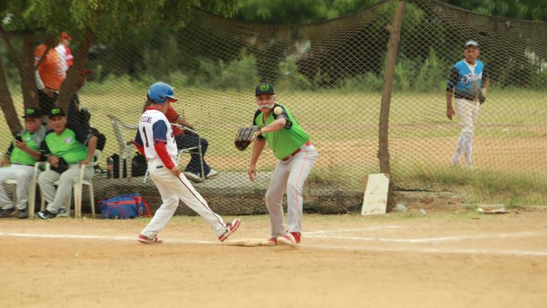 Diablos abolla corona a Frutería San Carlos en Liga Dominical