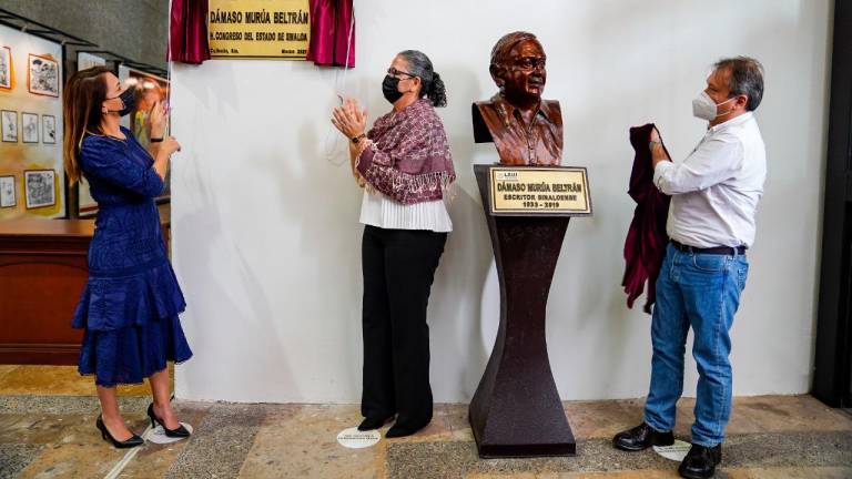 Congreso de Sinaloa rinde homenaje al escritor Dámaso Murúa