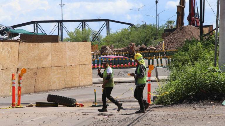 Las obras del Malecón Río Culiacán han tenido afectaciones en negocios aledaños.