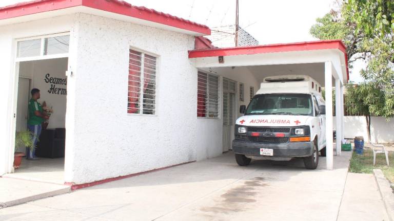 Cruz Roja tiene entre una semana y 15 días con una de las ambulancias descompuesta y por ello no están dando el servicio de momento.