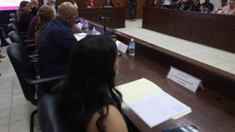 La Alcaldesa Estrella Palacios invitó a la ciudadanía a aprovechar los descuentos en multas y recargos de impuestos aprobados por el Cabildo.