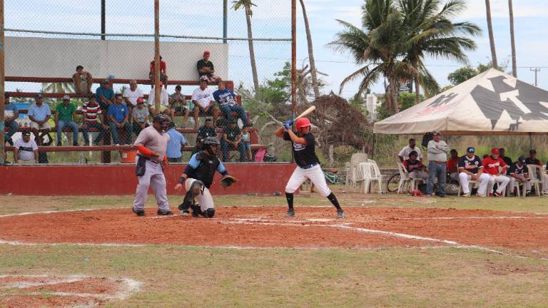 Camaroneros de Escuinapa y Pescadores de Teacapán definen al finalista este domingo 20 de junio.