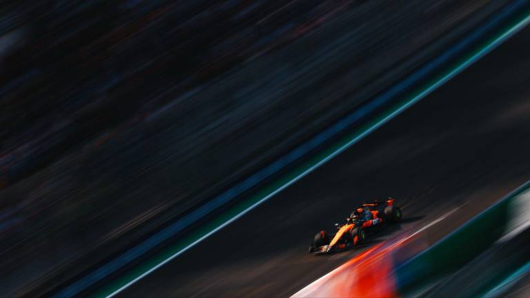 Lando Norris vuela para llevarse la pole.