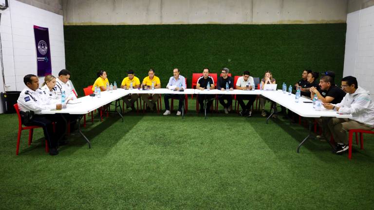 Se realiza la junta previa de seguridad.