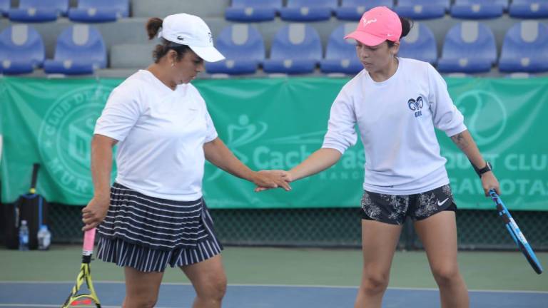 Marín y Valdés se coronan en el Torneo de Tenis Bajo Techo
