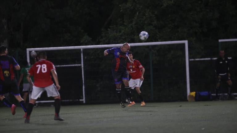 Goleadas y triunfos ajustados marcan la jornada en la Liga Superveteranos de Mazatlán