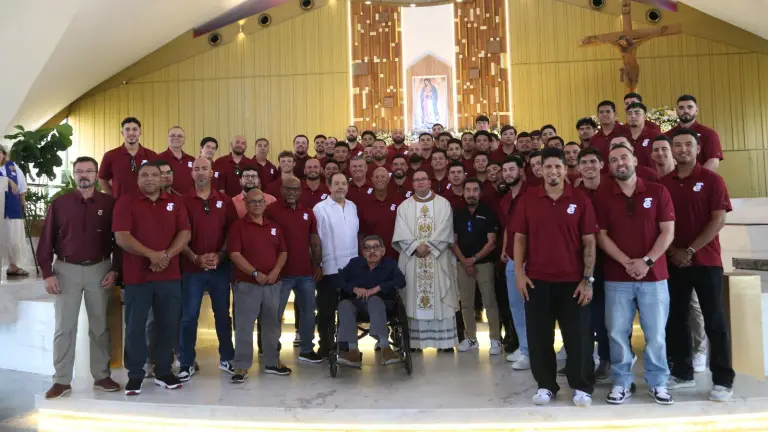 El equipo Tomateros de Culiacán celebró su tradicional misa de acción de gracias para pedir por una buena temporada.