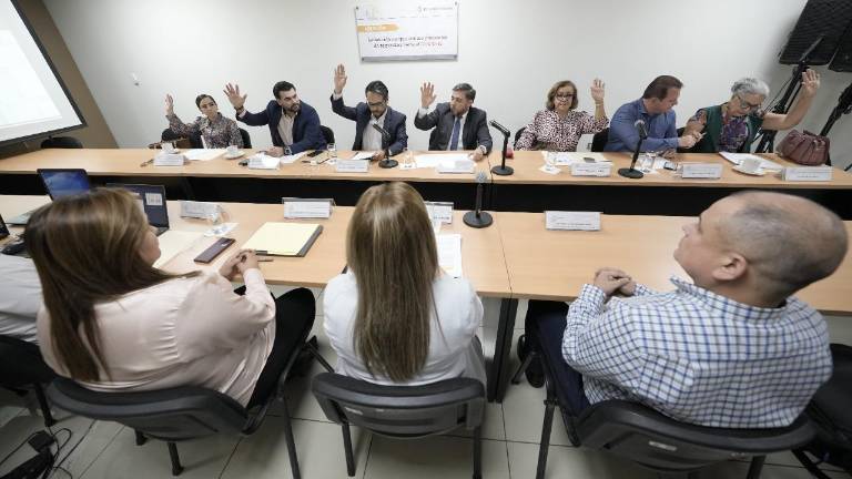 En reunión de trabajo sostenida este jueves, la ASE y la Comisión de Fiscalización trataron principalmente los casos de pasivos sin fuente de pago.
