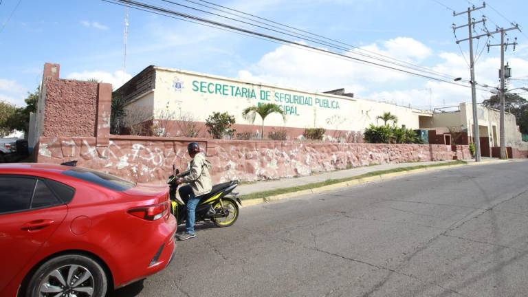 Empezarán a demoler edificio donde estuvo la SSPM de Mazatlán