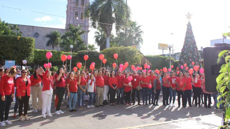 Marchan en pro de la lucha contra el SIDA en Escuinapa