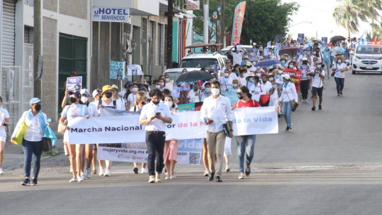 Se manifiestan grupos provida en Mazatlán para decir ‘no’ al aborto