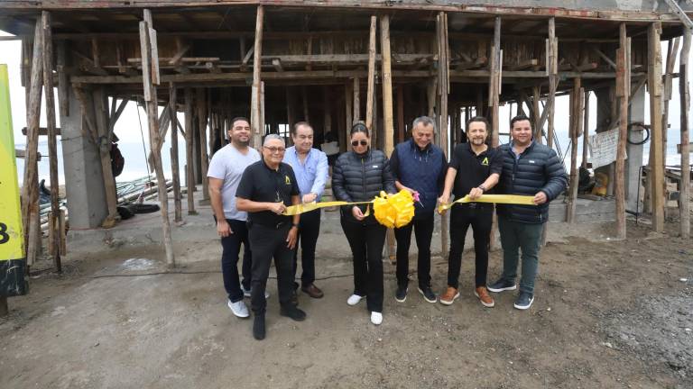 Cortan el listón de arranque del proyecto Akbal, Beach Tower.