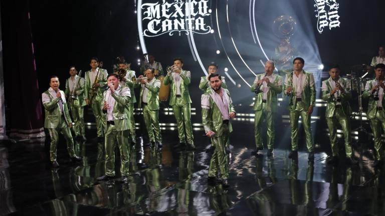 La Arrolladora Banda El Limón presentó durante México Canta dos temas de su nuevo álbum, ‘Fracaso seguro’ y ‘Si las miradas mataran’.
