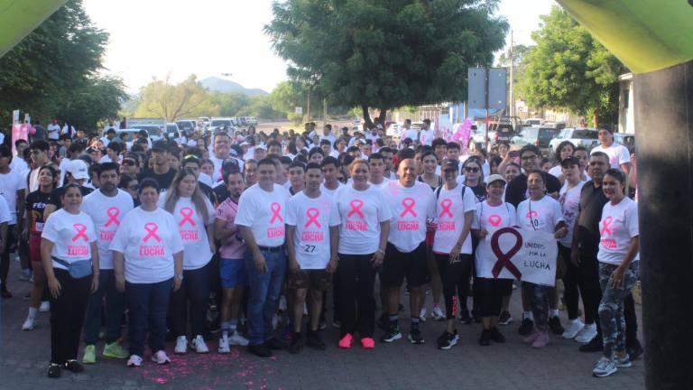 La Alcaldesa de Rosario Claudia Valdez Aguilar participó en la Carrera Rosa contra el Cáncer de Mama.