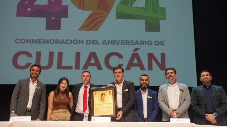 Víctor Álvarez fue inmortalizado en la capital sinaloense.