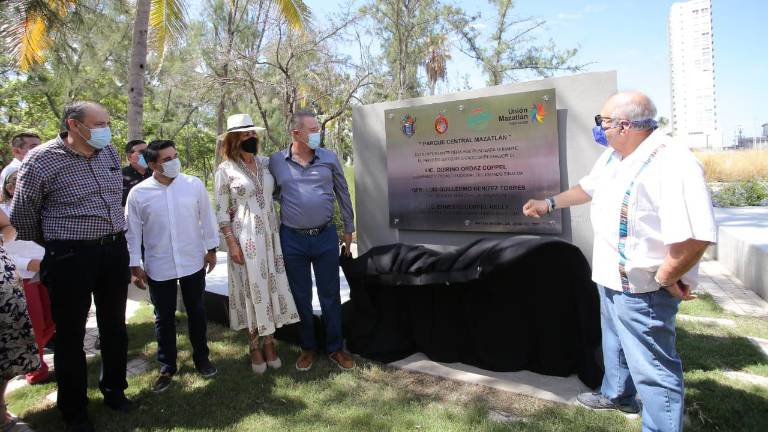 El Parque Central de Mazatlán pasa a manos del Ayuntamiento; Gobierno del  Estado hace entrega