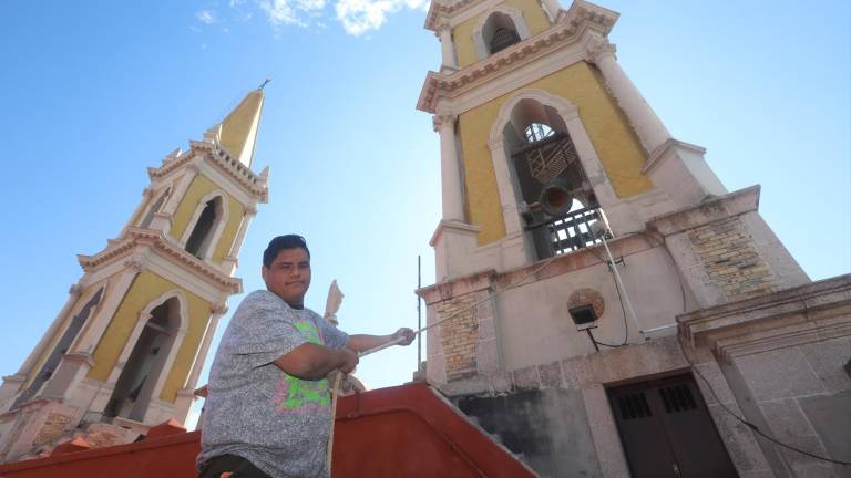 ¿Quién hace sonar las campanas de Catedral de Mazatlán?