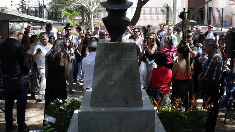 Homenaje al periodista Javier Valdez en Culiacán a nueve años de su asesinato.