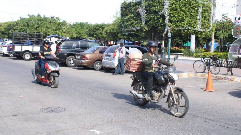 Decomisarán motocicletas a menores que circulen de noche en Escuinapa