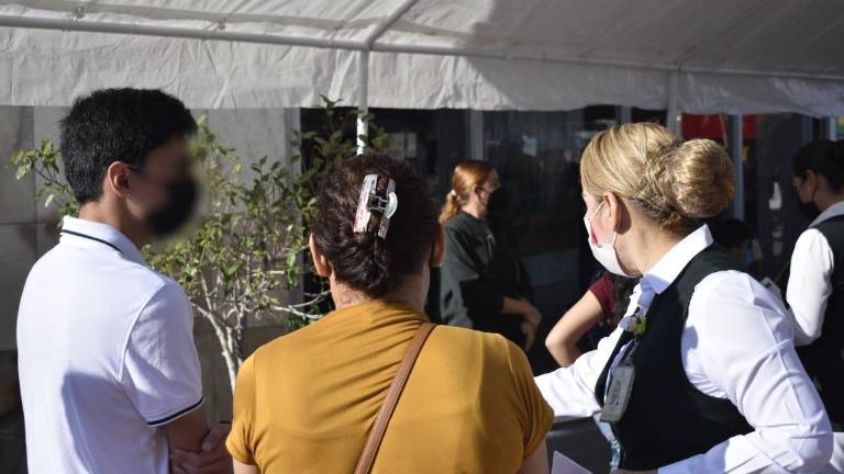 Culiacán abre nueva jornada de vacunación contra el Covid para adolescentes con comorbilidades