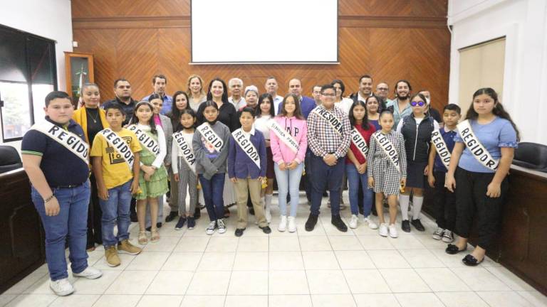 Los nuevos integrantes del Sistema de Protección Integral de las Niñas, Niños y Adolescentes del Municipio de Mazatlán rindieron protesta.