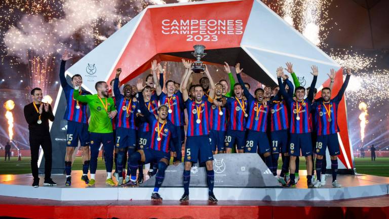 Barcelona gana su 14ª Supercopa de España.