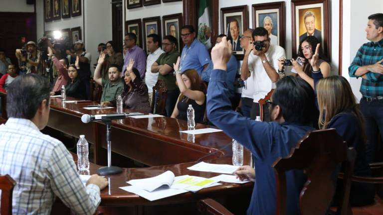 Sesión de Cabildo de Culiacán donde se aprobó la designación de nuevos síndicos municipales, a excepción de Tepuche.