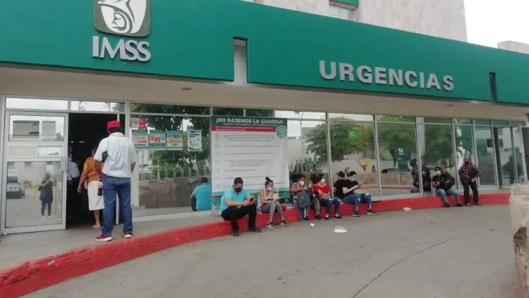 Joven sufrió lesiones graves al estallar pirotecnia en Costa Rica, Culiacán; recibe atención médica