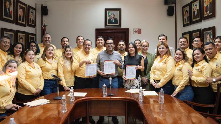 El Sindicato de Trabajadores al Servicio del Ayuntamiento de Culiacán en un encuentro con el Alcalde.