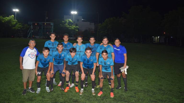 Amigos del Niño golea en Liga de Futbol 7, en Esmeralda
