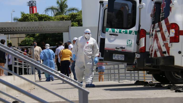 Parte del aumento de contagios que se han registrado en esta tercera ola en Sinaloa es debido al alto índice de transmisión que tiene la variante Delta.