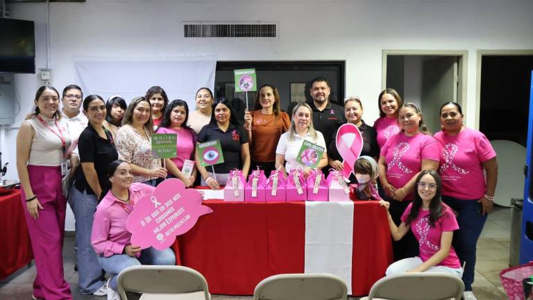 Charla en Noroeste Mazatlán sobre autoexploración para detectar el cáncer de mama de manera oportuna.