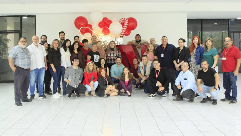Directivos y colaboradores de Noroeste disfrutan de las fechas decembrinas.