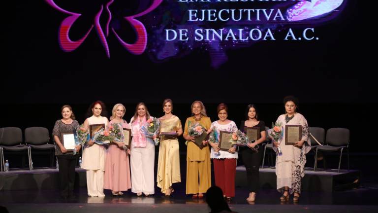 En Mazatlán galardonan a mujeres empresarias de Sinaloa