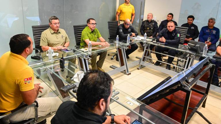 Elementos de la Secretaría de Seguridad Pública del Estado recibieron capacitación para coordinar el uso de aeronaves en traslados de emergencia.