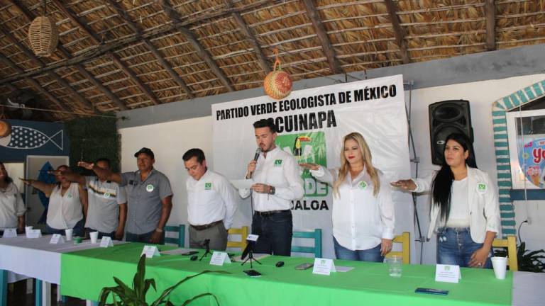 La Alcaldesa sustituta Fernanda Oceguera Burquez fue nombrada como presidenta del Partido Verde Ecologista de México en Escuinapa.