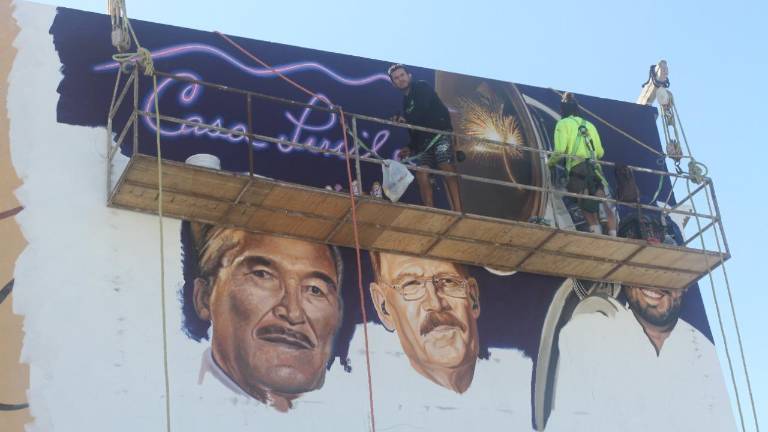 Avances del mural en honor a algunos de los líderes de la música de banda.