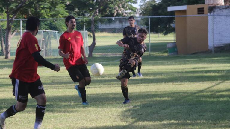 Hospital Naval se mantiene con ritmo ganador en el Torneo de la Salud.