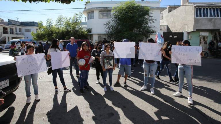 Amigos de Valentina, niña asesinada en Mazatlán, exigen justicia