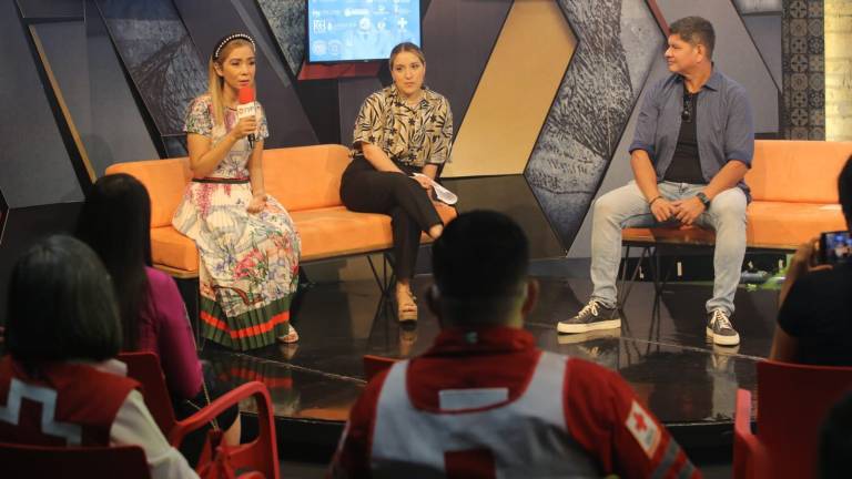 Fernanda Pérez y Pachay Arce dan a conocer los pormenores del evento.