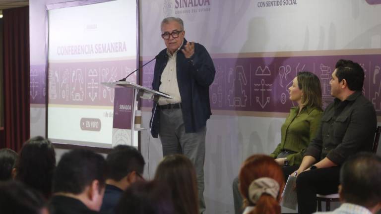 En la conferencia semanera del Gobernador Rubén Rocha Moya se informó que programa para regularizar los vehículos se extendiende hasta el 31 de diciembre.