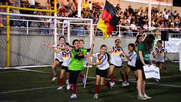 Cada equipo representa a una selección que estará en el próximo Mundial.